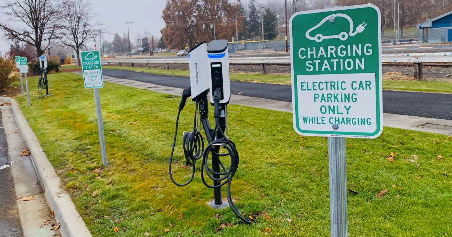 SemaConnect EV charging stations at Sunnyside Central Park in Sunnyside, Washington