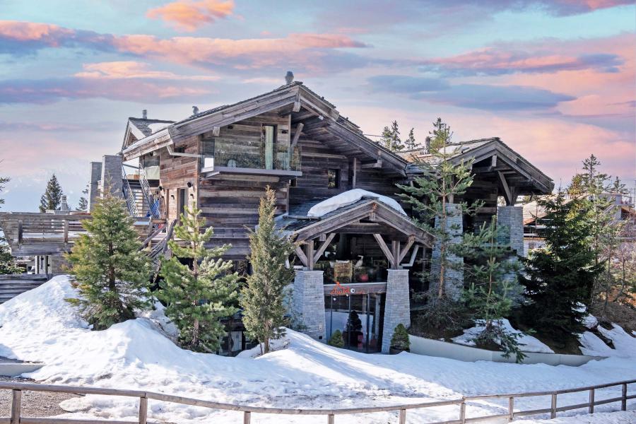 Chalet Seven, when translated, means enlightenment and higher being—two qualities that have been painstakingly incorporated into this luxury mountain top retreat.