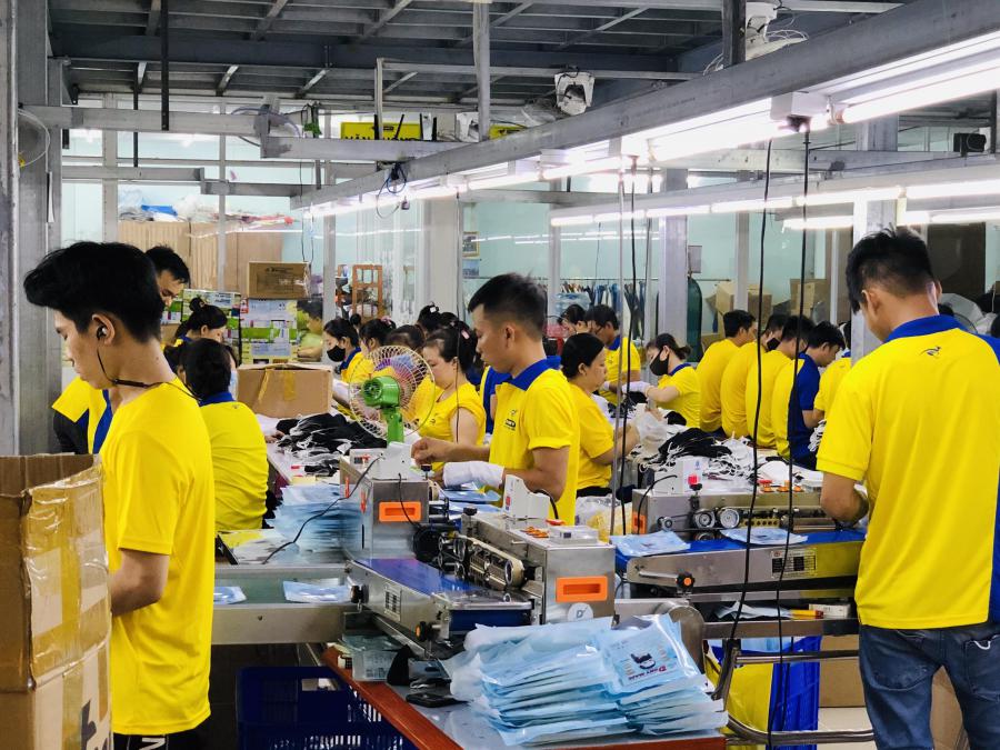 Nhà sản xuất Việt Nam cung cấp quần áo công sở và quần áo công sở cho thị trường Châu Âu, Châu Mỹ, Châu Á và Trung Đông