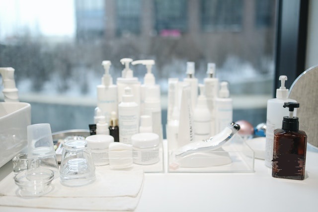 Allied Market Research published a new report, titled, "Salon Products Market" The report offers an extensive analysis of key growth strategies, drivers, opportunities, key segment, Porter's Five Forces analysis, and competitive landscape Salon Products Market Images, Size and Share