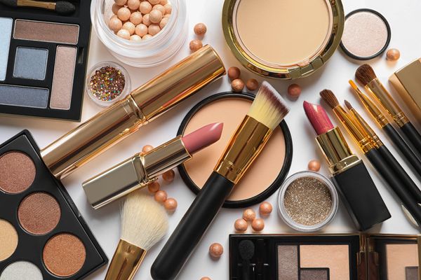According to a new report by Allied Market Research, titled, The Objective of the “Pakistan Cosmetics Market – Opportunity Analysis and Industry Forecast,2021-2028” The report offers an extensive analysis of key growth strategies, drivers, opportunities, key segment, Porter’s Five Forces analysis, and competitive landscape Pakistan Cosmetics Market Images, Size and Share