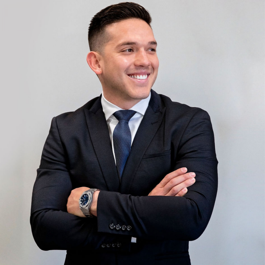 JAVIER ZUBIATE CELEBRATES TWO YEARS WITH NEW YORK LIFE AND CROWN WEALTH STRATEGIES