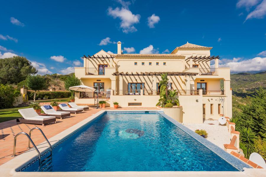Villa con vistas a la montaña en Marbella, España, en subasta por Sotheby’s Concierge Auctions