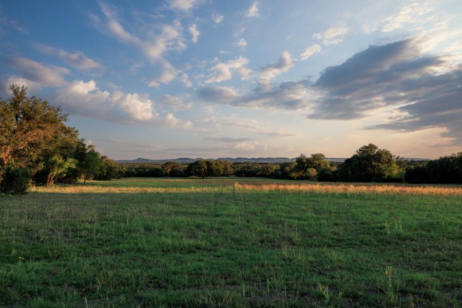 BALCONES LAND CO. UNVEILS 464 RANCH IN THE TEXAS HILL COUNTRY