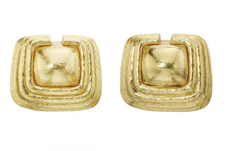 Fine jewelry will be led by a David Webb signed pair of 18K yellow gold earclips weighing 36.1 grams, fitted with posts (est. $6,000-$7,500).