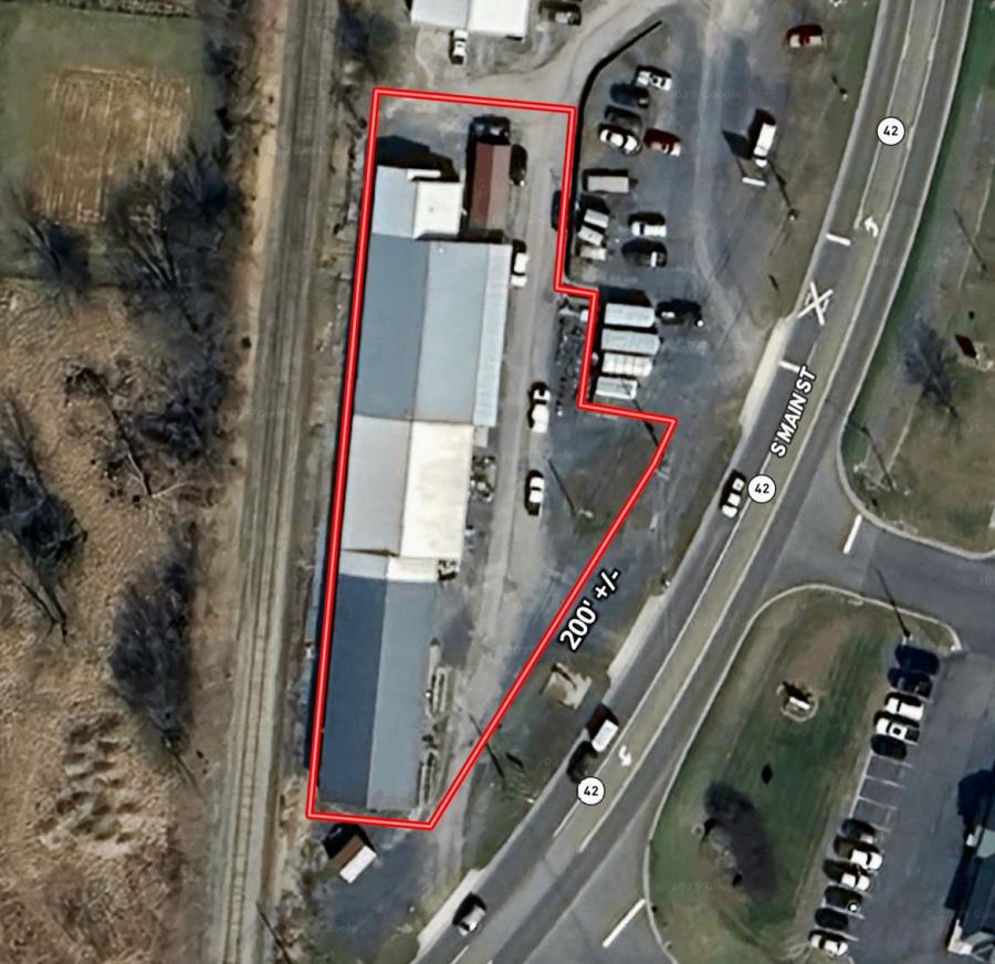 11,800±- sf. income producing commercial building fronting Main Street in Broadway, VA o	Building has 4 restrooms, storage basement & large storage attic  w/access o	Property has 2 commercial entrances on Rt. 42 for easy access o	Public water, sewer & gas