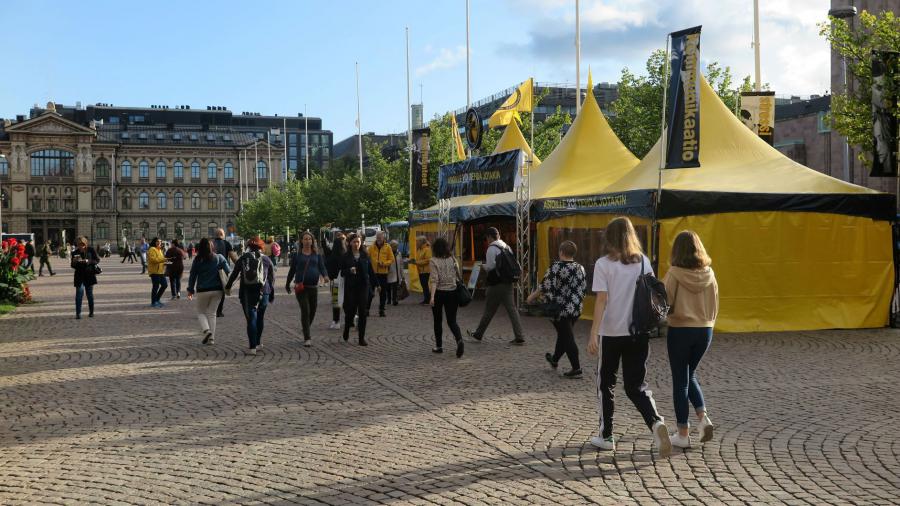 Scientology European Goodwill Tour brings its bright yellow tent to Helsinki.