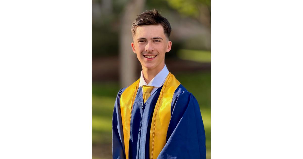 At 16, Aliso Viejo Student Earns Bachelor's Degree and Begins MBA Coursework