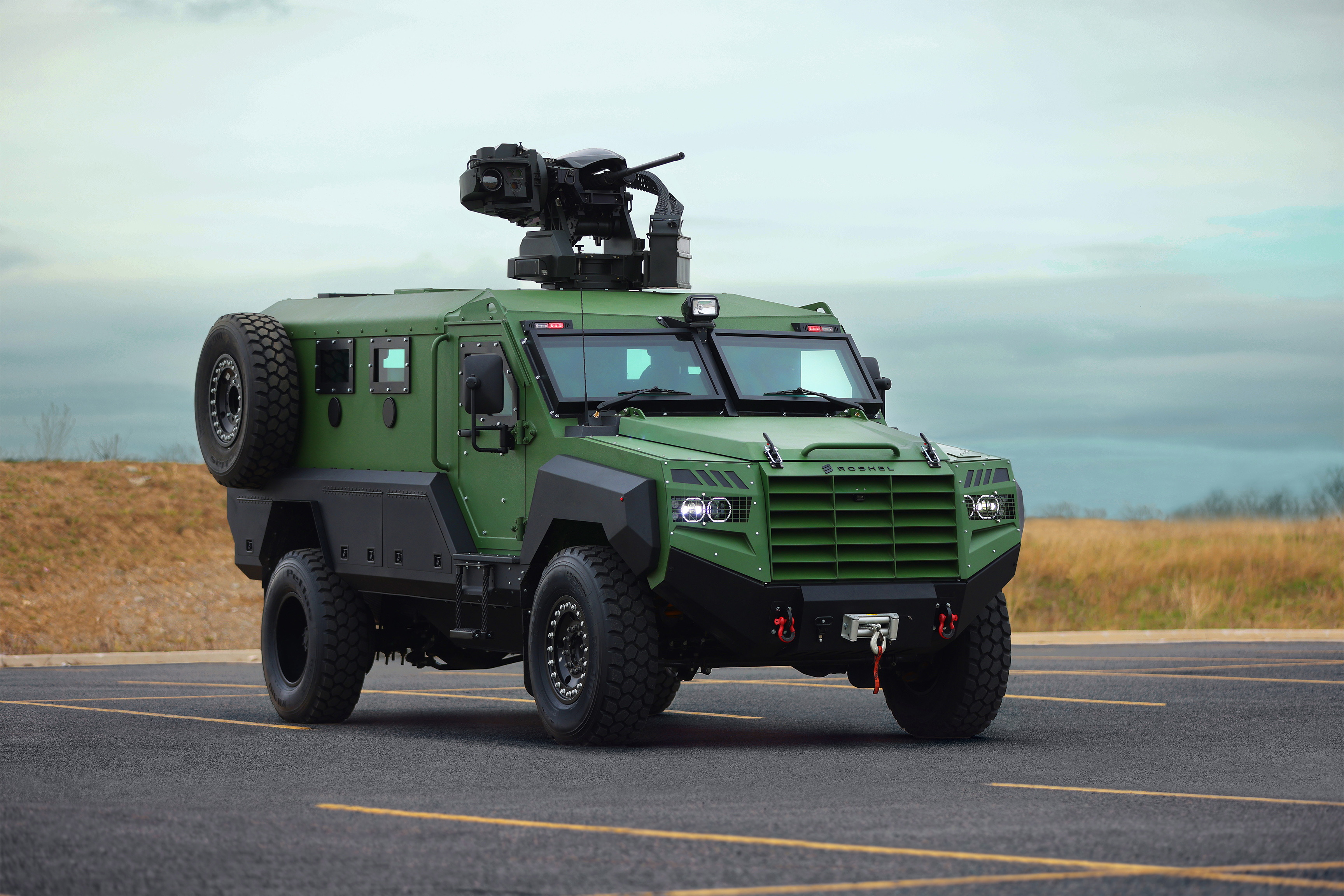 Modern defense. Канадский полицейский бронеавтомобиль 2002. MRAP Украины. MRAP застрял Украина.