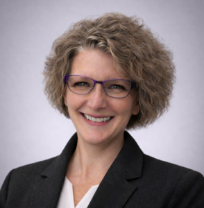 Lori Lesniak builds a mobile notary business around access and convenience