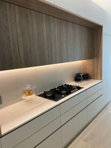 18 Construction launches one-week kitchen and bath remodels in Miami Beach
