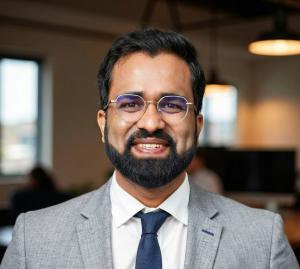 دینش منده، بنیانگذار و رئیس آزمایشگاه The AI Lab و مخترع پروتکل هویت اعتماد
