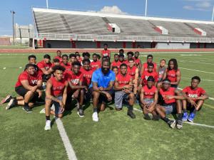 NFL Star Junior Galette Meets with New Orleans High School Football Team