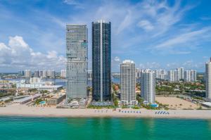 Porsche Design Tower, Residence 4603, 18555 Collins Ave, #4603, Miami, FL
