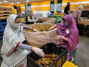 On World Food Day, Dawoodi Bohras all over the world provide food, financial support and volunteers to local food banks.