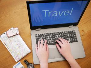 Online Travel Market