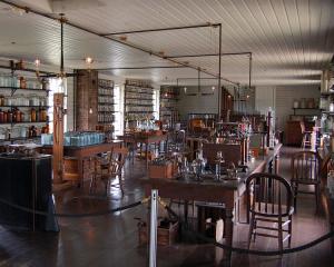 menlo park laboratory