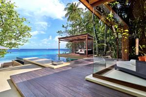 <img src="Park-hyatt-maldives-pool-villa.png" alt="Deluxe Park Pool Villa">