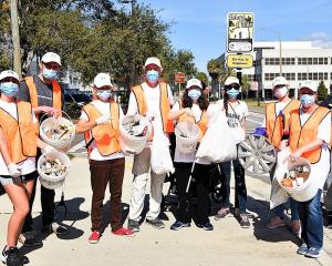 A fun and rewarding way to spend a Sunday afternoon, the volunteers encourage everyone to organize cleanups of their local neighborhoods.