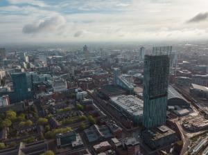 Trung tâm Manchester City Máy bay không người lái Nhìn từ trên cao Tòa nhà Công việc Đường chân trời Xây dựng Bầu trời xanh Mùa hè Tháp Beetham Deansgate