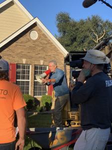 The crew gets ready to 'flip' a yard in just 8 hours using Florida-Friendly Landscaping principles