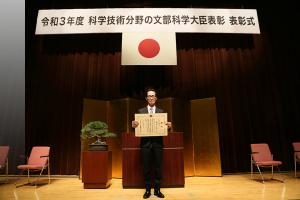 EKO Instruments President Hasegawa with the Science & Technology Award