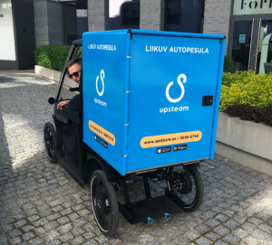 CityQ and Upsteam mobile carwash by cargobike