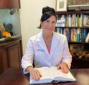 Pamela Seefeld is a Clinical Pharmacist and Pharmacognosy Consultant