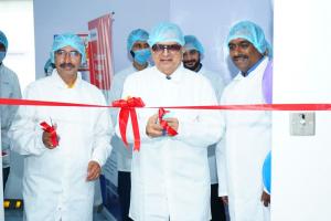 Mr. Shyam Khante Inaugurating the new Cleanroom Goggle service unit