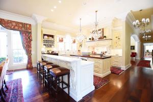 Luxurious open kitchen