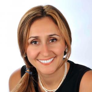 Asra Eftekhari Managing Partner UP Middle East - LÀ PARTOUT