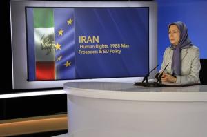 11-Paní Maryam Rajavi, zvolená předsedkyně Národní rady (NCRI). Po desetiletí za vlády mulláhů v Íránu bylo zakázáno zmiňovat jméno PMOI. Zákaz je jedním z aspektů genocidy vedené proti PMOI.