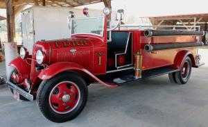 Vintage 1935 Ford fire engine, completely restored (estimate: $15,000-$30,000).