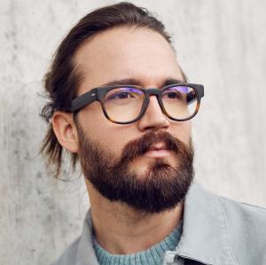 FAUNA Audio Glasses man wearing glasses