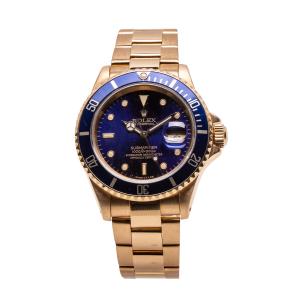 Rolex Submariner (Ref. 16618) wristwatch with 18kt yellow gold and stainless-steel case and band, two-tone Oyster band, box (CA$43,660).