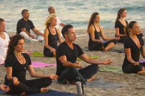 Lovetuner Beach Meditation in Malibu Utilizing the Power of the 528hz Healing Frequency