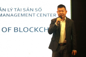 Mr. Truong Gia Bao shares about the current blockchain trend.