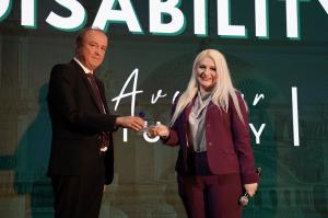 Mayor of Avcilar Municipality, Turan Hancerli receives Excellence Award from USIDHR