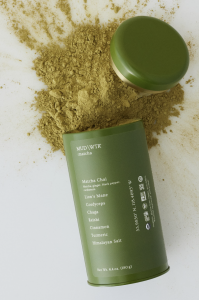 MUDWTR's :rise Matcha Blend overflowing from the green box