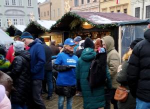 Volunteers from the Scientology Missions of the Czech Republic took advantage of  holiday markets to launch their UDHR 75 campaign to raise awareness of the Universal Declaration of Human Rights.