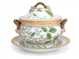Royal Copenhagen porcelain Flora Danica pattern tureen and stand (est. $3,000-$5,000).