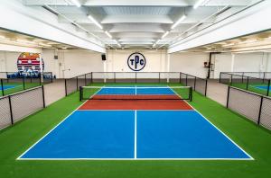 The People’s Courts is a destination-worthy venue bringing something truly unique to the Pacific Northwest region through high quality courts and games for all ages, paired with exceptional local food, inventive drinks, and a welcoming social atmosphere year-round.