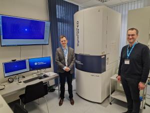 Prof. Kasper Pederson (left) and Dr. Mariusz Kubus from DTU pictured with the Rigaku Synergy-ED electron diffractometer at Rigaku’s office in Germany.