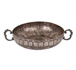 Monumental Spanish Colonial silver ceremonial bowl, circa 17th or 18th century.