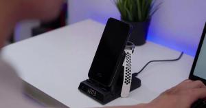 Samsung-3-in-1-Foldable-Charging-Station-for