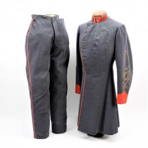 Confederate uniform worn by Johnston De Lagnel, a captain in the 20th Virginia Artillery Battalion who fought in the Civil War but died of pneumonia in 1864 (est. $10,000-$15,000).