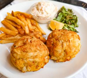Marylands Best Crab Cakes At Maggie's Restaurant