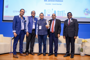 Philanthropist, Mr. Jayesh Parekh Receiving LifeTime Excellence Giving Economy Award