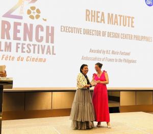 ED Rhea Matute being awarded by H.E Marie Fontanel, Ambassadrice of France to the Philippines