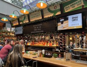 Split Flap at Moynihan Train Hall – The Irish Exit bar has changed the atmosphere in one of the highest foot traffic train stations in the world.